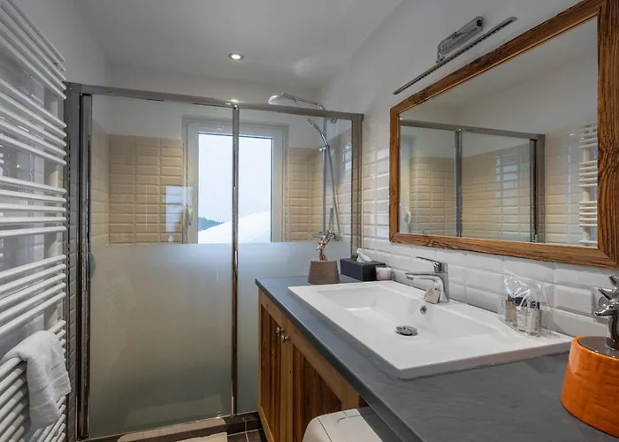 4 Pieces Avec Parking Et Wifi A - Fr-1-563-145 *